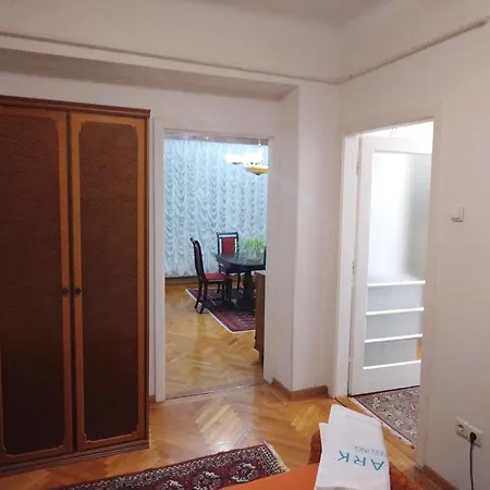 Vijecnica Grand شقة *